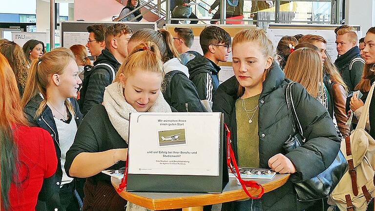 Rund 4000 Schüler kamen zu den 16.Hochschulinformationstagen in Würzburg.