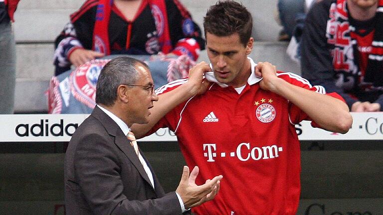 Alte Bekannte: Der heutige Head of Flyeralarm Soccer Felix Magath als Bayern-Trainer gibt im Jahr 2006 dem heutigen Kickers-Stürmer Stefan Maierhofer letzte Anweisungen. Alte Bekannte: Der heutige Head of Flyeralarm Soccer Felix Magath als Bayern-Trainer gibt im Jahr 2006 dem heutigen Kickers-Stürmer Stefan Maierhofer letzte Anweisungen.