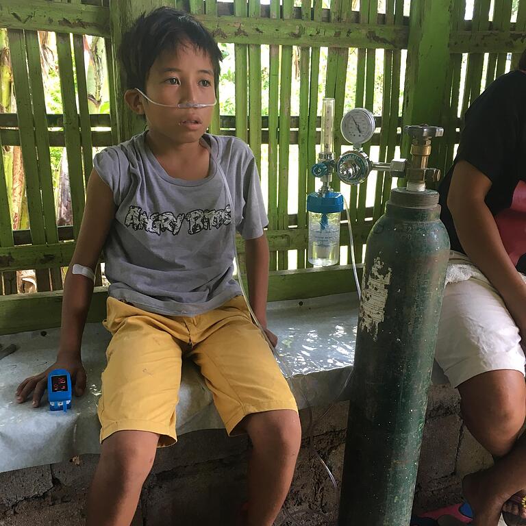Ein Großteil der Patienten auf den Philippinen sind Kinder. Ein Großteil der Patienten auf den Philippinen sind Kinder.