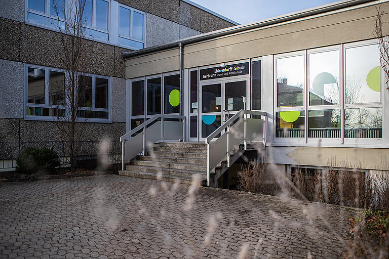 Die Grund-und Mittelschule Gerbrunn möchte Schüler aus Würzburg aufnehmen.