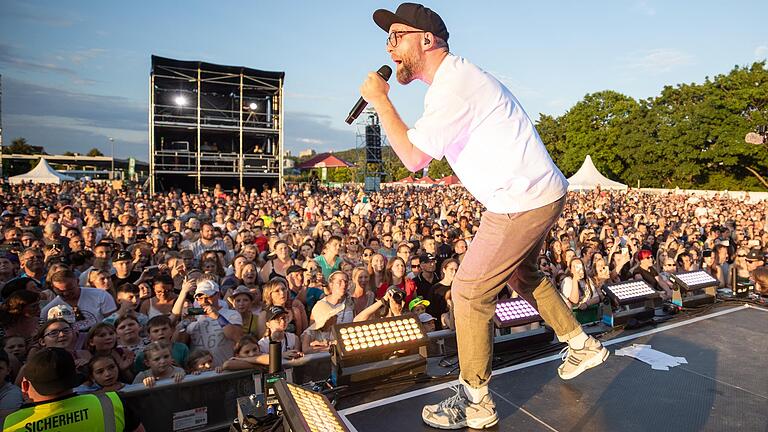 Auch ein Ereignis des Jahres 2022 in Unterfranken: 9000 Menschen feierten Ende Juni Mark Forster Ende beim Konzert in Bad Neustadt.