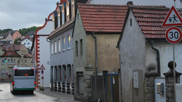 Kontrovers diskutiert wurde der Vorstoß der Gemeinderatsfraktion IGU-RL in Rimpar flächendeckend eine Tempo 30-Zone einzuführen, wie hier in der Niederhofer Straße.