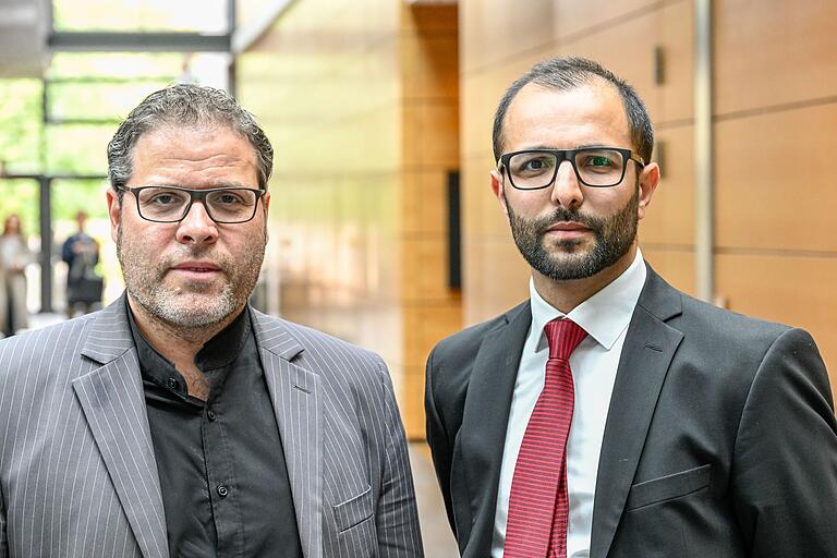 Die Verteidiger Hanjo Schrepfer und Roj Khalaf pochen darauf, dass der Angeklagte das Treffen nicht initiiert habe.