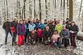 Auch zwei Jahrzehnte nach ihrer Gründung durch Zita Pabst (dritte von links) sind die Nordic-Walker im TTC Waldbrunn nach wie vor aktiv. Inzwischen leitet Erwin Weyrauther (zweiter von links) die Nordic-Walking-Gruppe, der auch TTC-Ehrenvorsitzender Leo Pabst und Alt-Bürgermeister Ludwig Götzelmann (hinten, Bildmitte) angehören.