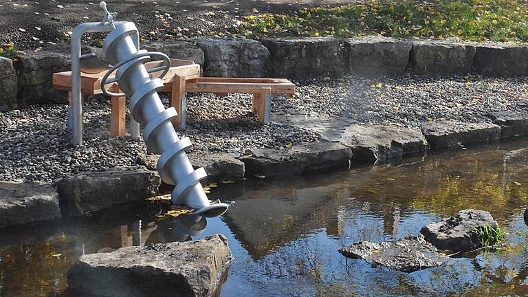 Wasser bleibt ein Thema in der Gemeinde Großeibstadt, nicht nur am Wasserspielplatz an der Barget in Kleineibstadt, einer neuen Attraktion für Kinder.