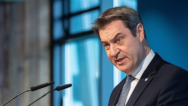 Söder und Blume informieren über Konsequenzen aus Maskenaffäre       -  CSU-Chef Markus Söder bei der Pressekonferenz am Sonntagmittag.