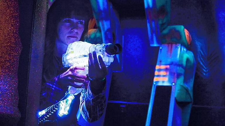 Nicht für Würzburger unter 16 Jahren: LaserTag. Nicht für Würzburger unter 16 Jahren: LaserTag.