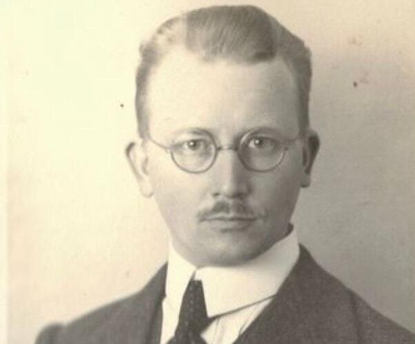 Karl Brod, Angestellter der Deutschen Bank, war nach dem 16. März 1945 am chaotischen Neubeginn des Bankbetriebs in der zerstörten Stadt beteiligt.