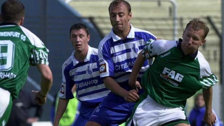 In Duisburg hatte Ralf Keidel (im Hintergrund) fünf starke Jahre, spielte auch in der 1. Bundesliga und im UI-Cup. Die Szene stammt aus einem Spiel gegen den FC 05 Schweinfurt in der Saison 2001/02.