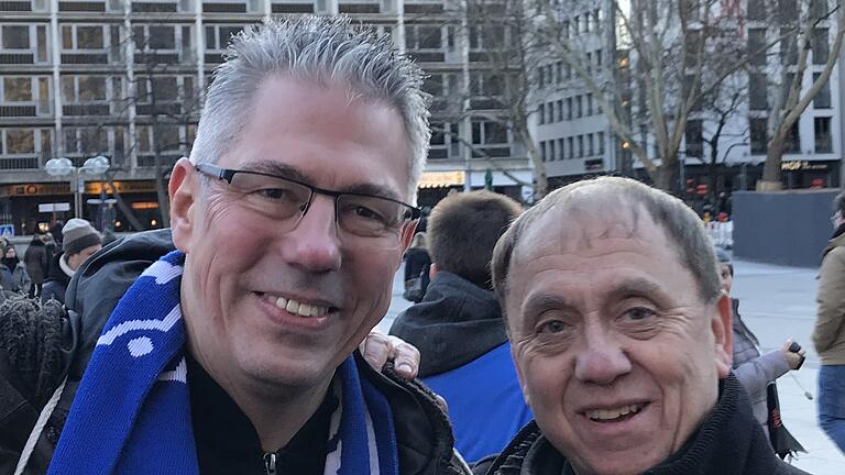 Marco Weber, links, mit Franz Rampelmann, ehemaliger Schauspieler der 'Lindenstraße' verkörperte dort Olaf Kling in Köln bei der Demo.