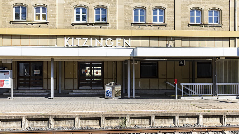 Für den Kitzinger Bahnhof will die Bahn noch keinen Termin für einen barrierefreien Umbau nennen.