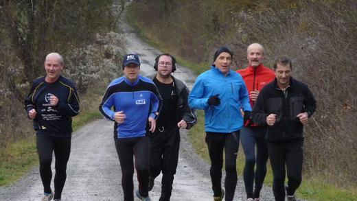 Sponsorenlauf       -  Auf drei Strecken unterschiedlicher Längen ging es für die Teilnehmer am Sponsorenlauf querfeldein durch Ostheim und Umgebung.