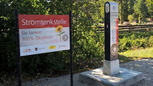 Stromtankstelle       -  Solche Stromtankstellen werden demnächst in Kürnach aufgestellt.