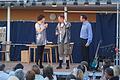 DAPPen wie wir: TBC, das &bdquo;totale Bamberger Cabaret&ldquo;, spielte schon zum sechsten Mal in Wipfeld. Mit dem Programm begeisterten sie ihre 250 Zuhörer im Freilichtprogramm an der alten Schule.