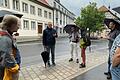 Klimamanager Stefan Richter führte die Projektgruppe Klimaschutz aus Karlstadt durch Münnerstadt und stellte seine Aufgaben vor.&nbsp;