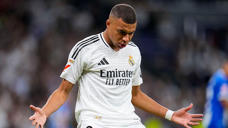 Real Madrid - CD Alaves - Superstar Kylian Mbappé traf erneut für Real Madrid. Real Madrid - CD Alaves - Superstar Kylian Mbappé traf erneut für Real Madrid.