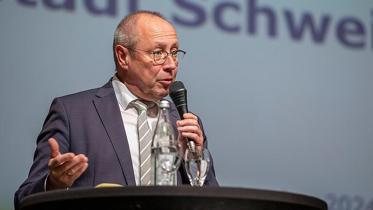 Ralf Brettin ist seit 2014 Baureferent in Schweinfurt. Seine Amtszeit endet nun am 31. Juli 2025, danach könnte der dann 64-Jährige in Pension gehen.