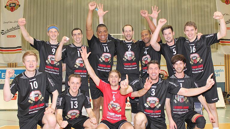 VC Eltmann Meister       -  Impressionen von der Meisterfeier des VC Eschenbacher Eltmann, der kommende Saison der Zweiten Volleyball-Bundesliga spielt.