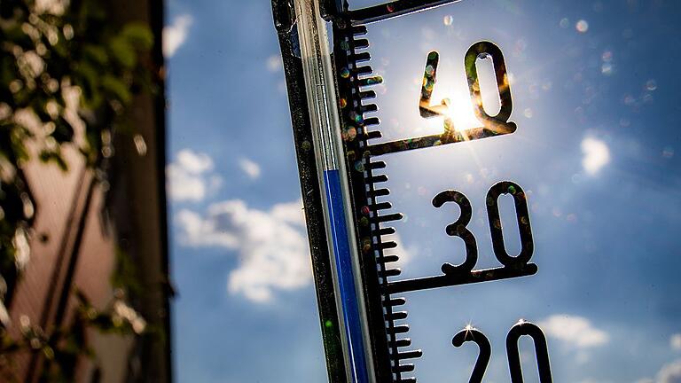 Hitzesommer bleibt unter Rekord von 2003       -  Bis knapp unter die 40-Grad-Marke kletterte das Thermometer mancherorts auch in diesem Jahr.