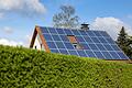 Solarstromproduktion       -  Viele Eigenheimbesitzer haben schon Strom vom Dach - und es könnten noch mehr werden. (Archivbild)