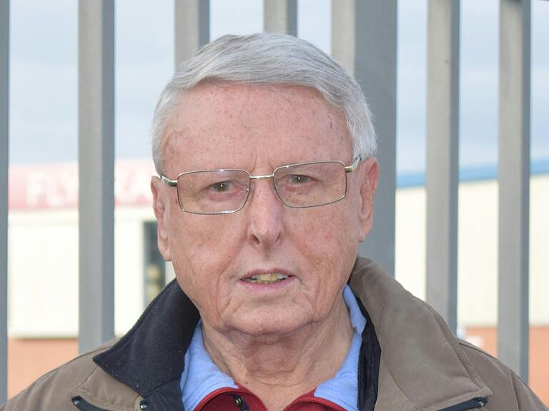 Herbert Roos war 19 Jahre, als er bei Koe-Bau in Trennfeld begann. Herbert Roos war 19 Jahre, als er bei Koe-Bau in Trennfeld begann.