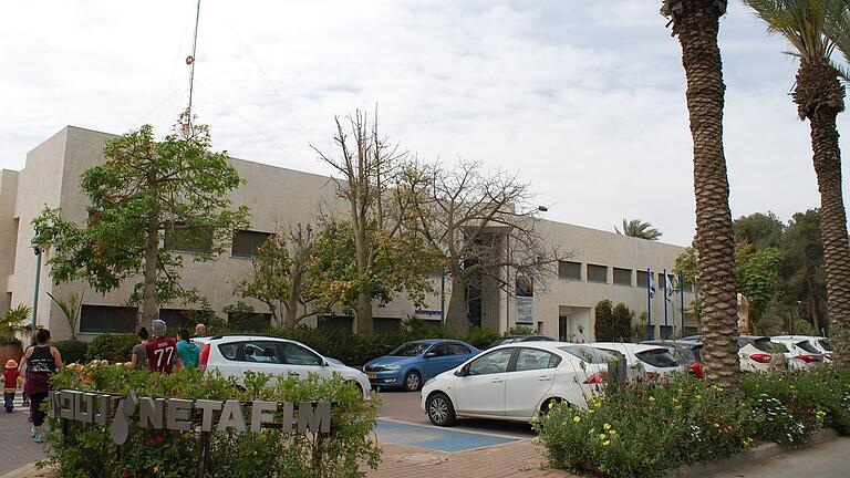 Das international tätige Bewässerungsunternehmen Netafim hat seinen Sitz im israelischen Kibbuz Hatzerim. Das international tätige Bewässerungsunternehmen Netafim hat seinen Sitz im israelischen Kibbuz Hatzerim.