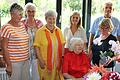 Jubilarin Hildegard Weinberg (sitzend) durfte sich an ihrem Ehrentag über viel Besuch freuen (von links): Brigitte Kemmer, Margarete Grom, Mathilde Wegscheid, Doris Hart, Erika Redelberger und Dieter Hart.