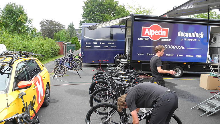 Warum die Deutschland-Tour nach Elfershausen kam       -  Vier der 20 Radsport-Teams, die aktuell an der Deutschland-Tour Teilnehmen, bezogen zu Beginn der Veranstaltung ihr Quartier in Elfershausen im Landkreis Bad Kissingen.