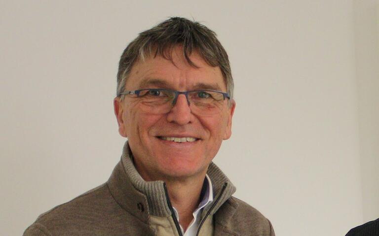 Bergrheinfelds Bürgermeister Ulrich Werner freut sich über das Batterie-Megaprojekt in seiner Gemeinde.
