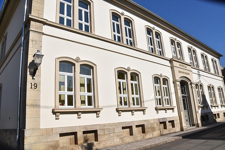 Für knapp 1,6 Millionen Euro erfolgreich saniert: Die 'Alte Schule' wurde zum 'Haus der Kunst'. Für knapp 1,6 Millionen Euro erfolgreich saniert: Die 'Alte Schule' wurde zum 'Haus der Kunst'.