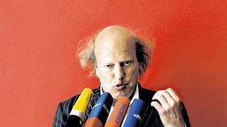 An den Mikrofonen: Arnulf Rating.