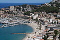 219444612.jpg       -  Unweit von Sóller entfernt liegt die Hafenstadt Port de Sóller. Die Bucht lockt jährlich Tausende Besucher an. Auch viele Deutsche verbringen ihren Urlaub dort.