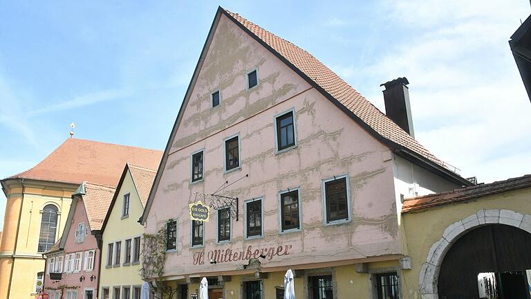Das stattliche Miltenberger-Haus in der Sommerhäuser Hauptstraße gehörte von 1852 bis 1903 der jüdischen Weinhändler-Familie Palm.