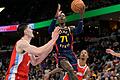 Memphis Grizzlies - Golden State Warriors       -  Dennis Schröder musste in seinem ersten Spiel für die Warriors eine deftige Pleite hinnehmen.