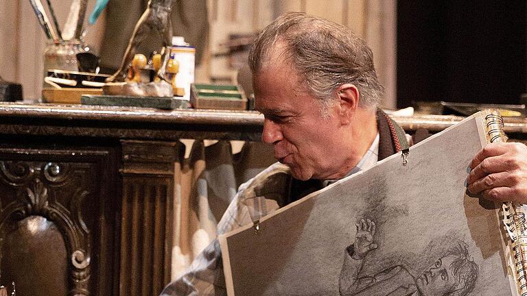 Carsten Klemm spielt den Fälscher in dem Stück 'Schtonk', das am 5. Dezember gezeigt wird.       -  Carsten Klemm spielt den Fälscher in dem Stück 'Schtonk', das am 5. Dezember gezeigt wird.