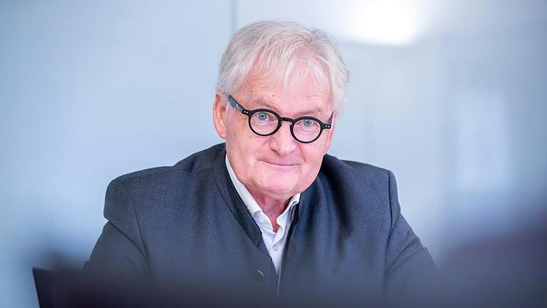 Stefan Labus von den Freien Wählern kündigte im November an, einer von zwei Stellvertretern des OB, also Bürgermeister, werden zu wollen. Stefan Labus von den Freien Wählern kündigte im November an, einer von zwei Stellvertretern des OB, also Bürgermeister, werden zu wollen.