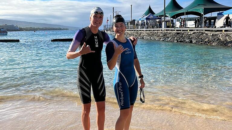 Zwei Würzburgerinnen auf Hawaii: Die Profi-Triathletin Laura Zimmermann (links) und Sarah Karollus, für beide für den SV 05 starten und dort trainieren, stehen zusammen am Meer. Zwei Würzburgerinnen auf Hawaii: Die Profi-Triathletin Laura Zimmermann (links) und Sarah Karollus, für beide für den SV 05 starten und dort trainieren, stehen zusammen am Meer.