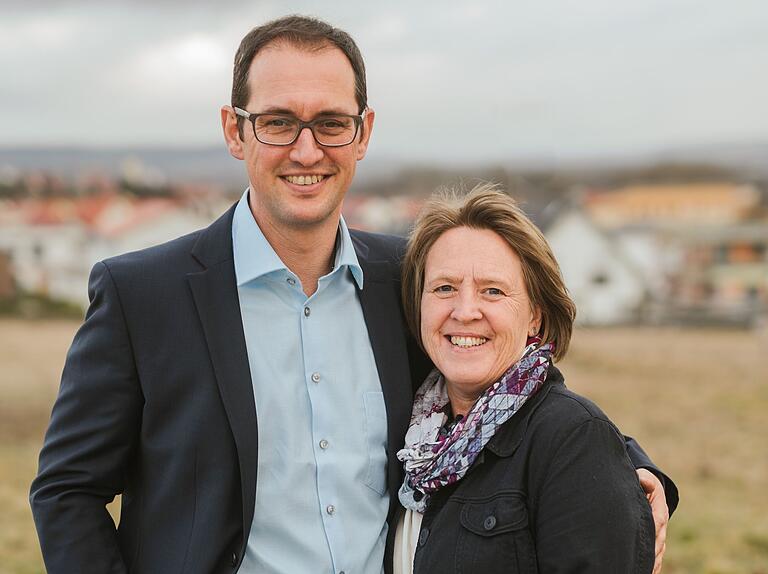 Volker Ortloff mit Ehefrau Elke - Bürgermeisterkandidat der CSU in Haßfurt für 2020. Volker Ortloff mit Ehefrau Elke - Bürgermeisterkandidat der CSU in Haßfurt für 2020.