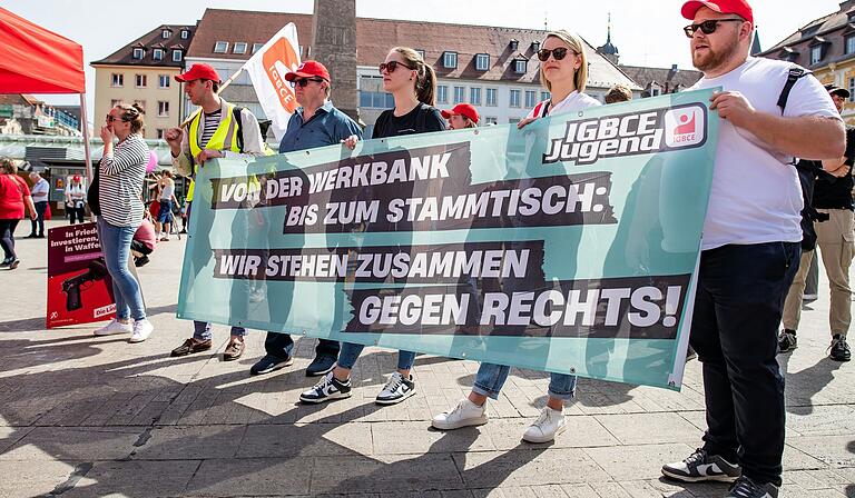 Verschiedene Gewerkschaften trugen ihre Forderungen rund um die Arbeit am 1. Mai in Würzburg vor. Verschiedene Gewerkschaften trugen ihre Forderungen rund um die Arbeit am 1. Mai in Würzburg vor.
