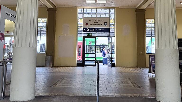 Der Bahnhof Bad Kissingen ist in einem schlechten Zustand. Das soll sich ändern. - Der Bahnhof Bad Kissingen ist in einem schlechten Zustand. Das soll sich ändern. Der Bahnhof Bad Kissingen ist in einem schlechten Zustand. Das soll sich ändern. - Der Bahnhof Bad Kissingen ist in einem schlechten Zustand. Das soll sich ändern.
