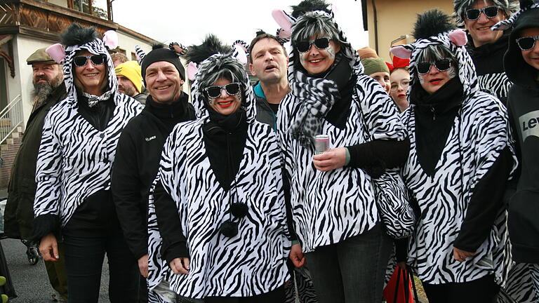 Bildergalerie: Katzenbach feiert seinen Straßenfasching. - Bildergalerie: Katzenbach feiert seinen Straßenfasching. Bildergalerie: Katzenbach feiert seinen Straßenfasching. - Bildergalerie: Katzenbach feiert seinen Straßenfasching.