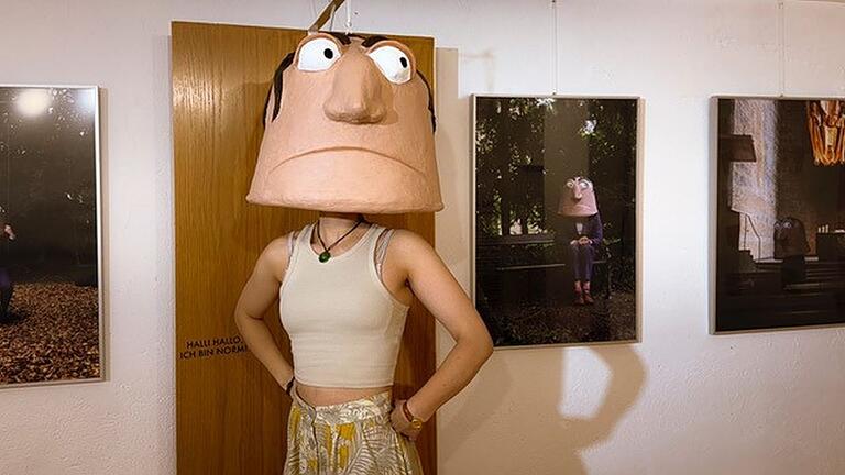 'Headspace' beschäftigt sich mit den Rollen, die wir an unterschiedlichen Orten einnehmen.