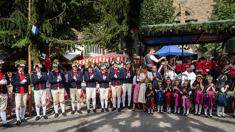 Impressionen vom Kirchweihsonntag in Sennfeld.