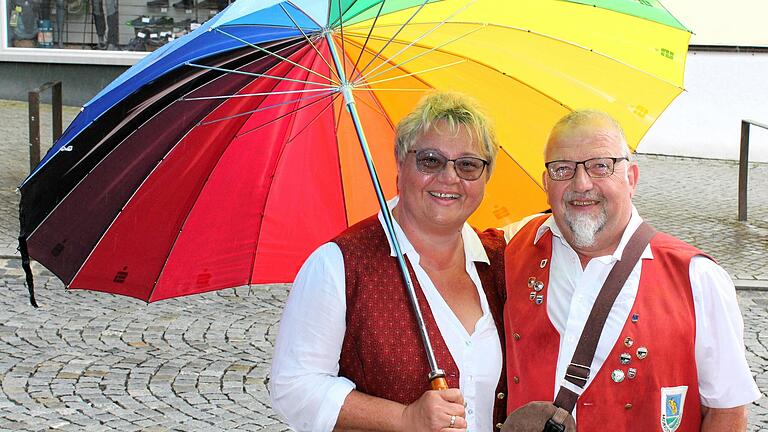 Sabine und Bernhard Friedl ließen sich vom Regen nicht die Laune verderben.