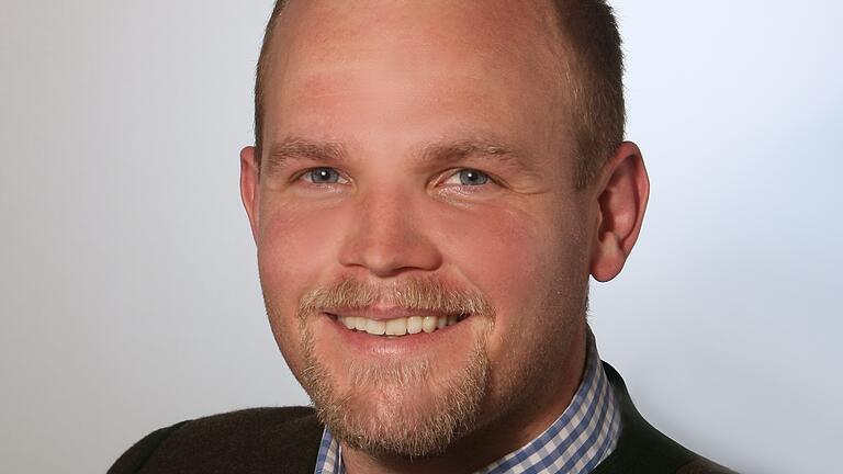 Der neue Revierleiter Förster Jan Bergmann Der neue Revierleiter Förster Jan Bergmann