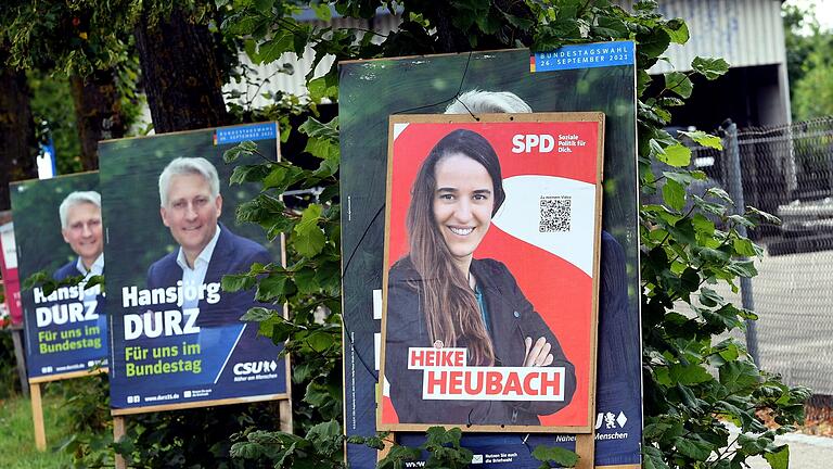 Wahlplakate zur Bundestagswahl.jpeg       -  Heike Heubach ist auf den Wahlplakaten der SPD im Landkreis Augsburg und Aichach-Friedberg zu sehen.