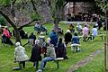 Sommerliche Atmosphäre herrschte bei der 'Echt.Zeit' im Pastoralen Raum Gemünden mit dem Duo 'Saite an Saite' (Fulda) im Klostergarten Schönau.