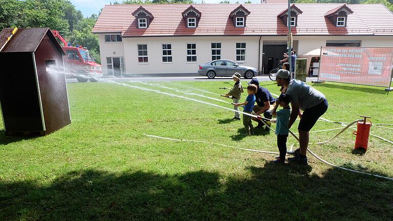 Ein Zielspritzen fand am Brandhaus statt.       -  Ein Zielspritzen fand am Brandhaus statt.