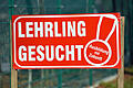 Lehrling gesucht       -  Viele Betriebe suchen händeringend Auszubildende und Fachkräfte
