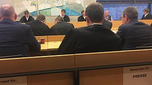 Der Wirtschaftsprozess um einen angeblichen Millionenbetrug beim Verkauf einer Kurklinik im Landkreis Bad Kissingen wurde leise beendet. Vom Betrugsvorwurf blieb nur wenig übrig.